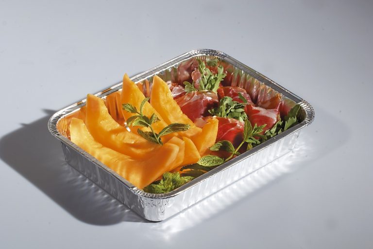 Jak opakowania jednorazowe wpływają na jakość dania na wynos